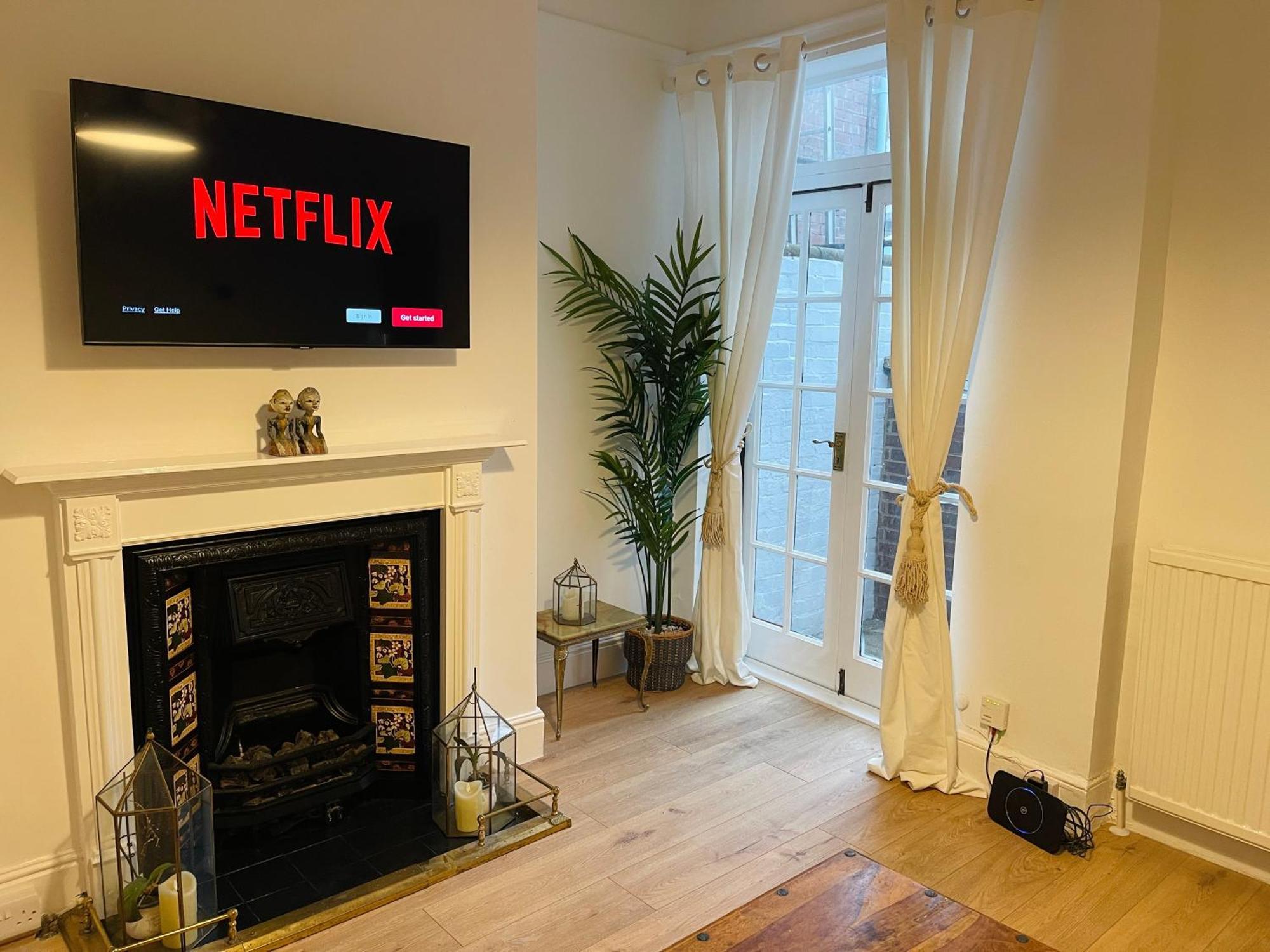 Newly Refurbished City Centre House With Parking Exeter Buitenkant foto